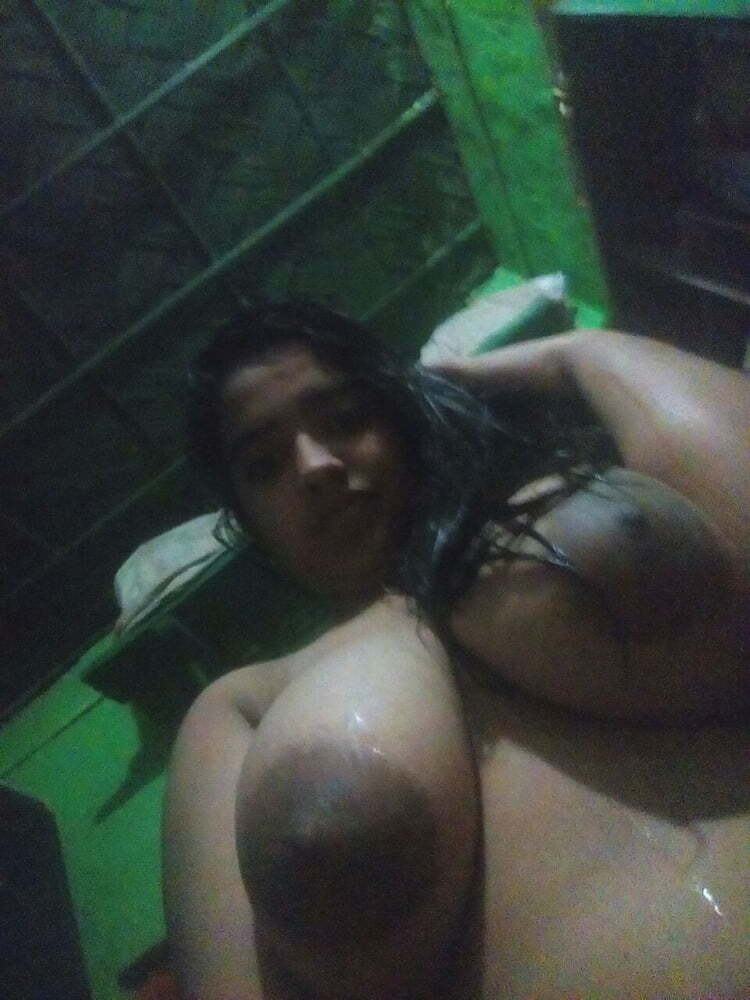 INDIAN GIRLS NUDE ONLY BIG BOOB GIRLS  LEAKED PICS